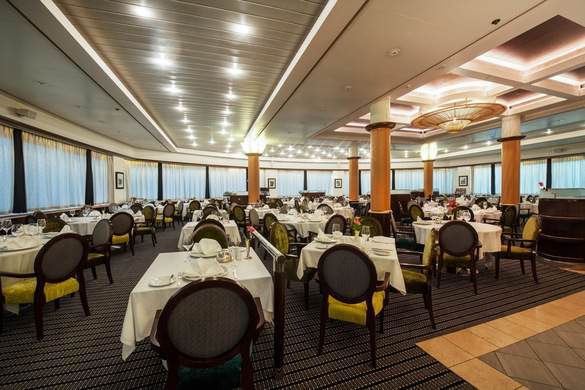 Paul Gauguin Cruises MS Paul Gauguin L'Etoile Restaurant 1 ©Paul Gauguin Cruises.jpg